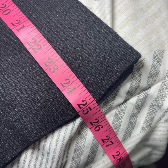 Ann Taylor Black Metallic V-Neck Sweater Pearl Button Cuffs Women’s size M - Picture 9 of 9